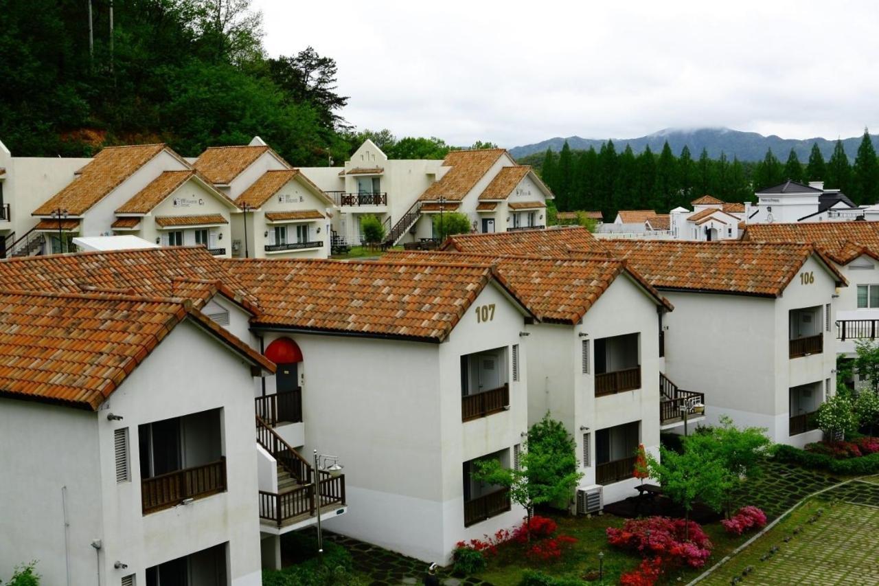 Damyang Thirasia Pension ภายนอก รูปภาพ