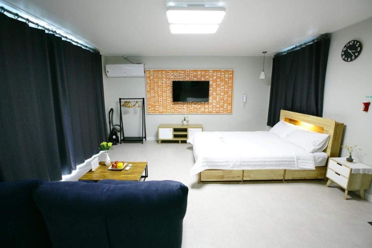 Damyang Thirasia Pension ภายนอก รูปภาพ