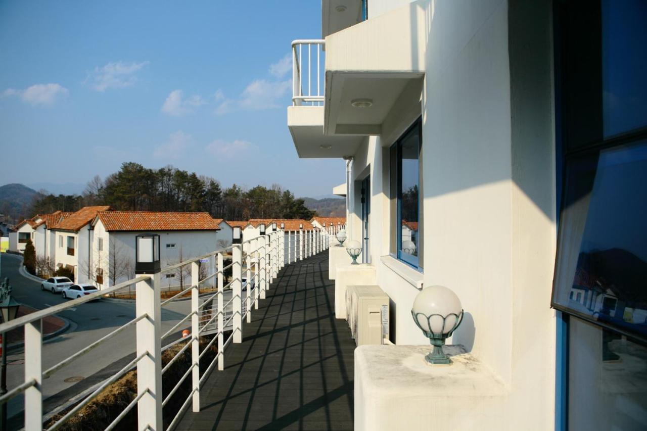 Damyang Thirasia Pension ภายนอก รูปภาพ