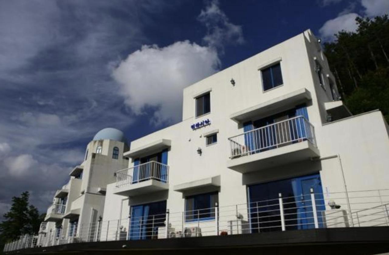 Damyang Thirasia Pension ภายนอก รูปภาพ